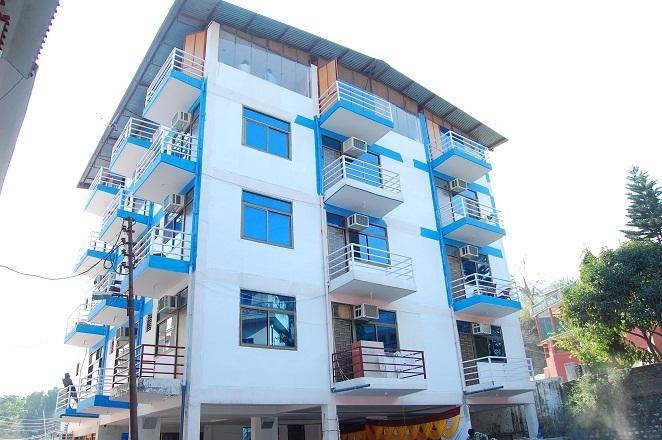 Akash Continental Hotel Rishikesh Exterior photo